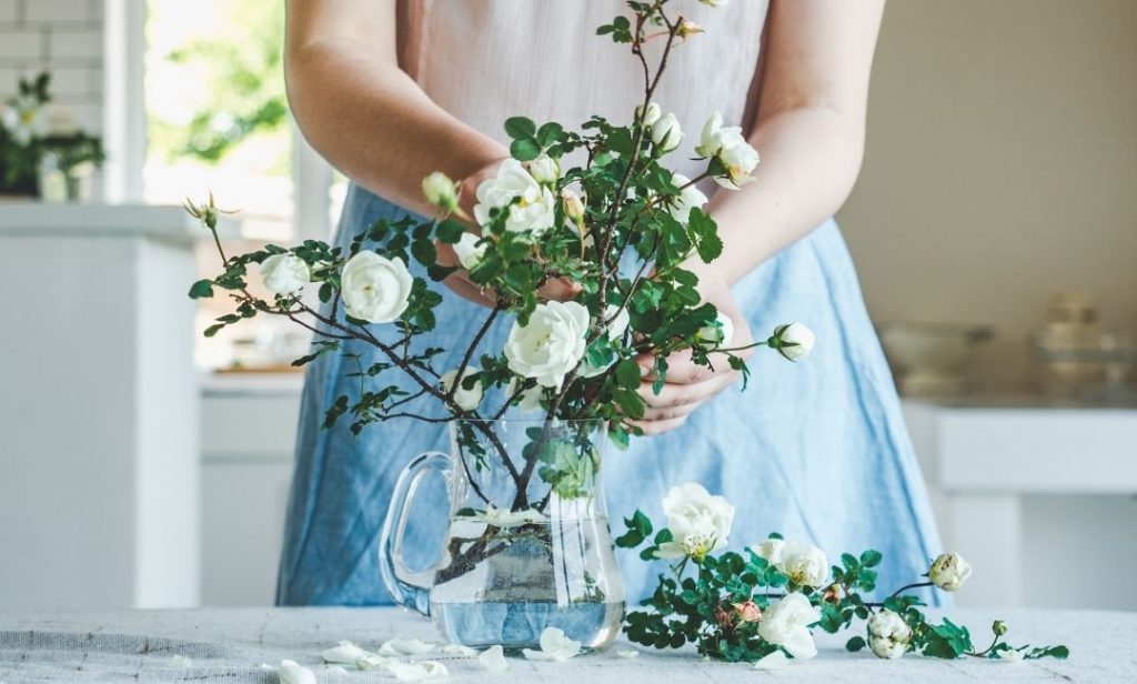 จัดดอกไม้ให้อยู่ได้นาน