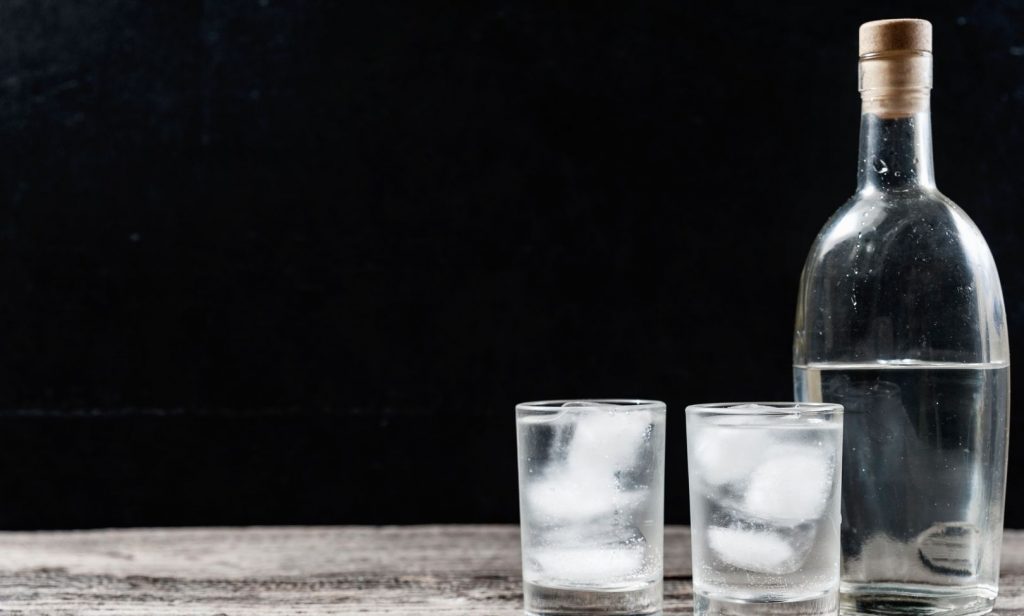 วิธีขจัดคราบบนเสื้อผ้า