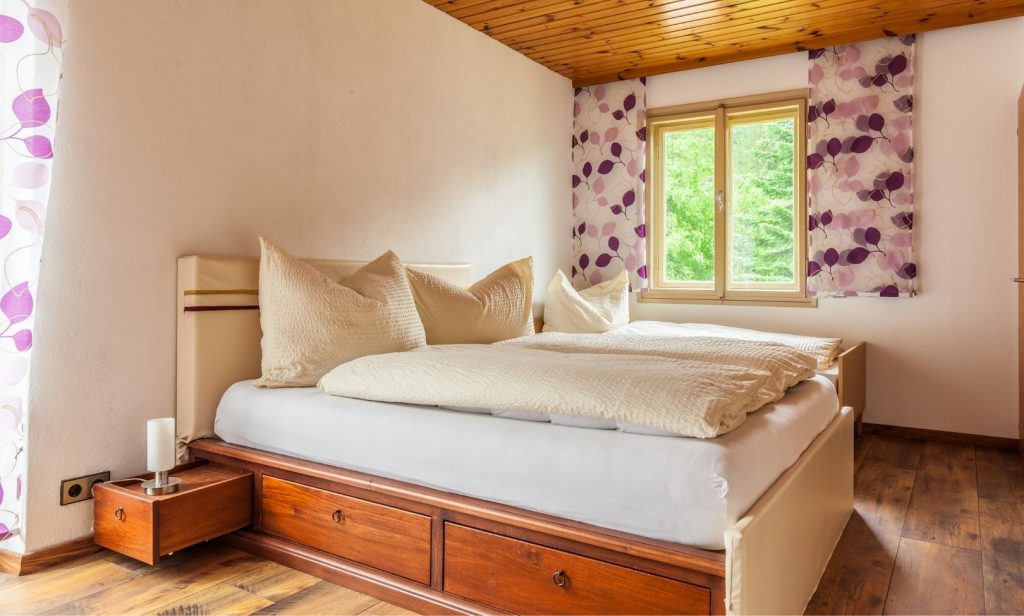 ไอเดียเก็บของในห้องนอน