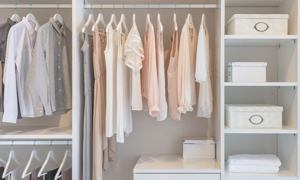 ไอเดียเก็บของในห้องนอน