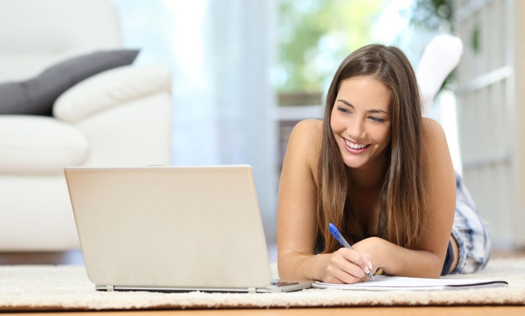 กักตัวอยู่บ้าน