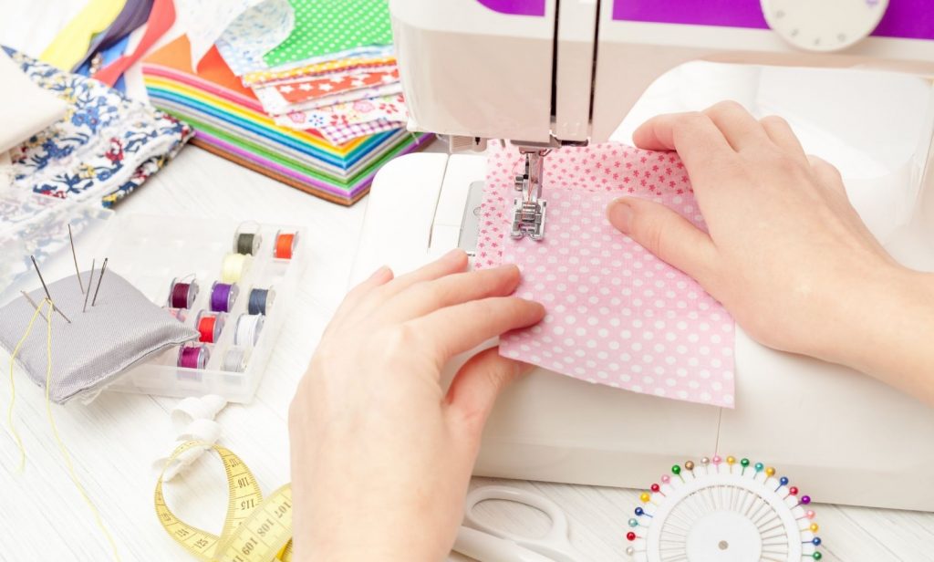 กักตัวอยู่บ้าน