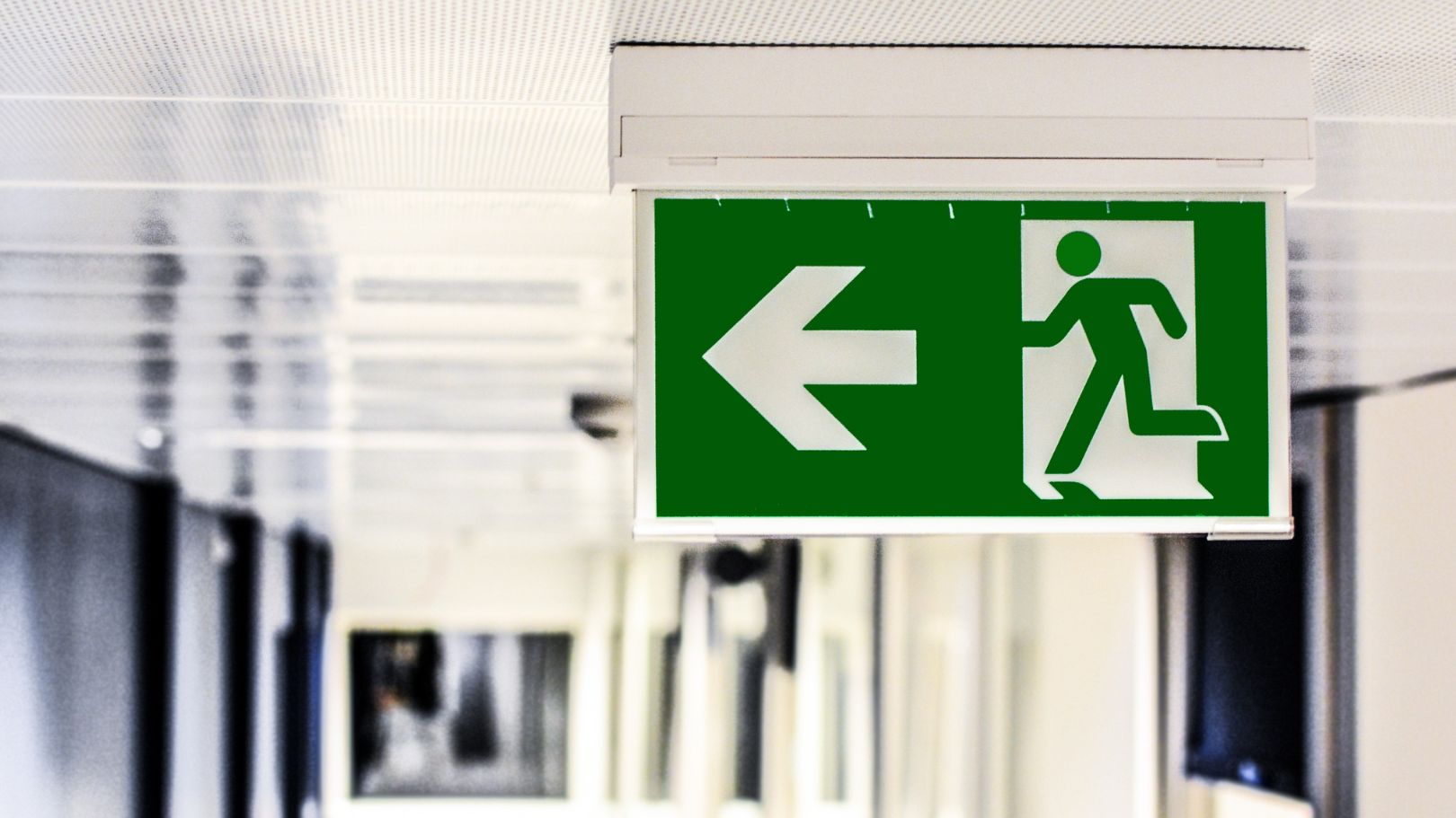 ผู้หญิงอยู่บ้านคนเดียว