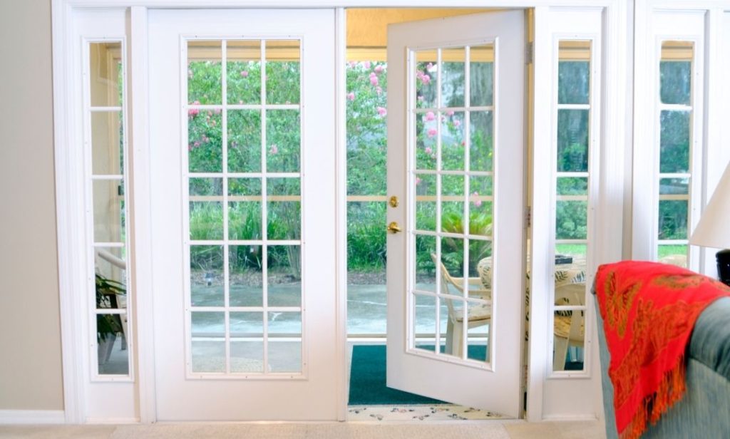 ประตูในบ้าน