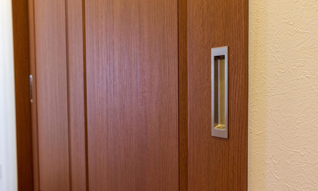 ประตูบานเลื่อน	